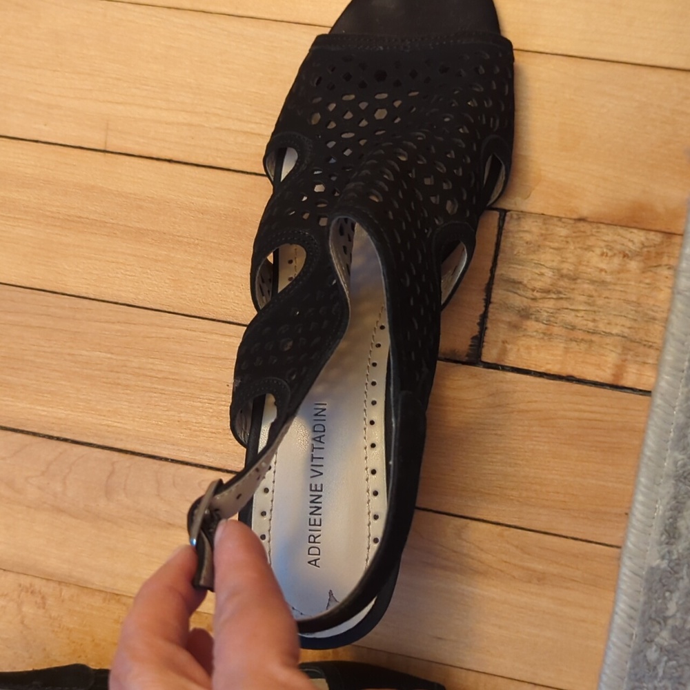 Sandal - Picture 4 of 4